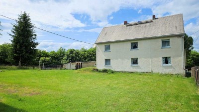Einfamilienhaus im Grünen (ca. 145 m²) mit 3.900 m² Grundstück von privat