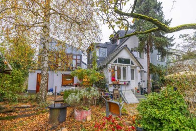 Mehrgenerationenwohnen, 2 Wohneinheiten mit Terrasse, Garten und Stellplätzen auf Traumgrundstück