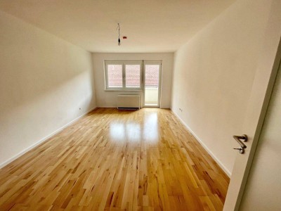 AB OKTOBER: Erstbezug nach Generalsanierung | gefördert | 3 Zimmer | Loggia