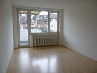 Mit Garage & EBK am Fürstenplatz : Einladende 2 Zimmer-Wohnung zur Selbstnutzung oder Kapitalanlage