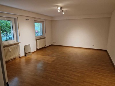 Schöne 1-Zimmer-Souterrain-Wohnung mit Einbauküche in Heidelberg