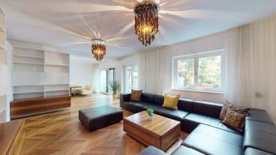 Perfect Safe Place! - Elegante High-End-Villa mit herrlichem Garten, Pool und viel Platz ...auch für einige Autos...