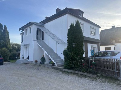 Geräumiges Mehrfamilienhaus mit Baugrund in Schrobenhausen