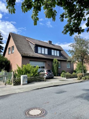 Uelzen / Holdenstedt, 180m² Wohnfläche für 137.000,- €  zzgl. 75.000,- (1.250m² Grundstück)