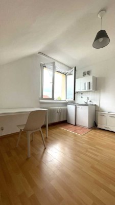 BOCKENHEIM I HELLES 1- ZIMMER APPARTMENT I  PANTRYKÜCHE I GEMEINSCHAFTSBAD