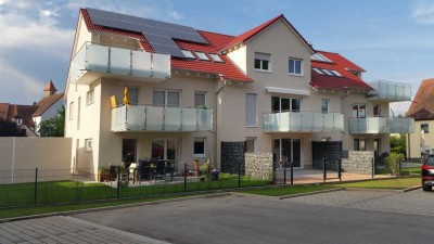 Ansprechende und gepflegte 3-Zimmer-Dachgeschoss-Wohnung mit sehr großem Balkon