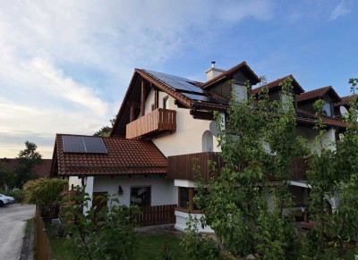Familienfreundliche DHH mit PV, Wallbox, Sauna & Kamin - Entspanntes Homeoffice im Grünen bei Erding
