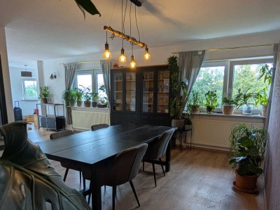 Freundliche 4-Zimmer-Maisonette-Wohnung mit gehobener Innenausstattung mit Einbauküche in Leimen