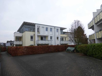 Schöne 2,5-Zi.-EG-Whg. mit Terrasse und TG-Stellplatz in ruhiger Wohnanlage