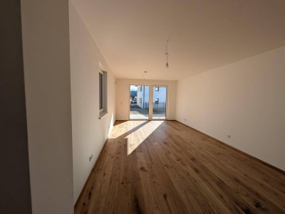 Bezugsfertig - ansprechende 3 Zimmer Erstbezugs-Gartenwohnung im Ortszentrum Hallwang!