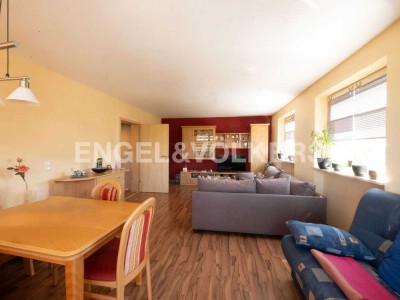 Schöne 2-Zimmer-Wohnung mit Balkon und Garage am Schweinfurter Bergl
