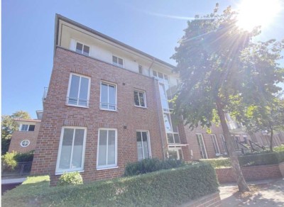 Helle 2-Zimmer Maisonette-Wohnung mit Balkon in Lehesterdeich