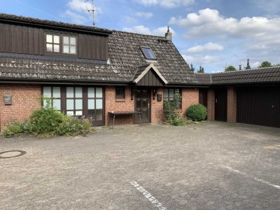 Zentral in Hollenstedt: allergikerfreundliche, gepflegte Maisonette mit Studio und Wohnküche!