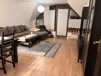 Attraktive 2-Zimmer-Wohnung mit Balkon und EBK in Monheim