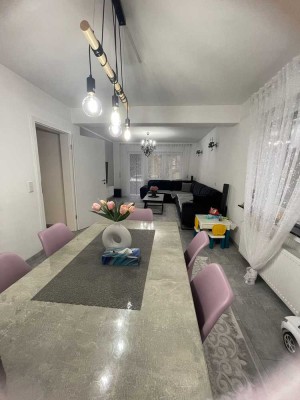 Exklusive 3-Zimmer-Wohnung mit gehobener Innenausstattung mit Balkon in Waldbröl