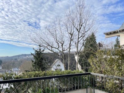 LOFTARTIGE DG-MAISONETTE MIT TOLLEM BLICK - RUHIGE STADTLAGE KRONBERG