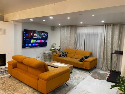 Exklusives, energieeffizientes Smart Home: Einfamilienhaus, Pool & Garten, voll möbliert, Frankfurt
