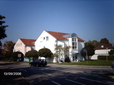 ** Schöne 2-Zimmer-Wohnung mit EBK und Terrasse in Weingarten zu vermieten **