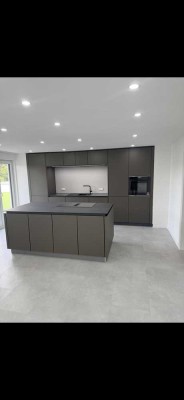 Freundliche 4-Zimmer-Wohnung mit luxuriöser Innenausstattung mit Einbauküche in Neuenstadt am Kocher