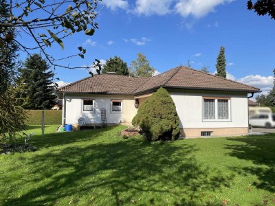 BUNGALOW-FERTIGHAUS AUF ÜBER 1.000 m²