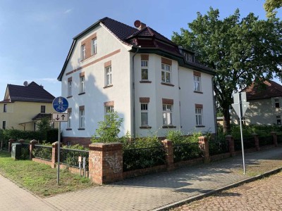 Stilvolle 3,5-Zimmer-Wohnung im EG mit direktem Gartenzugang und Einbauküche in Beelitz