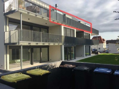 Helle, neue, ruhige 2-Zimmer-DG-Wohnung mit Traumterrasse