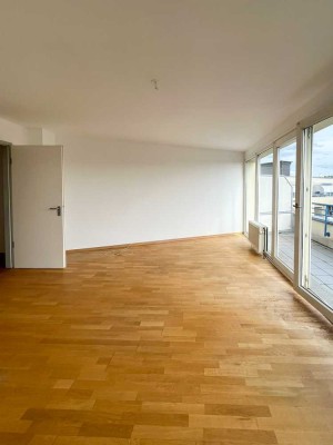 Freie 1-Zimmer-Penthouse-Wohnung mit Tiefgaragenstellplatz und Lift