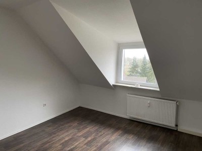 Neuwertiges 1-Zimmer-Apartment im DG – ideal für Singles