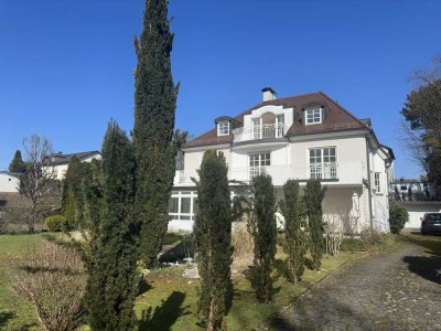 Großzügige Villa in sehr ruhiger und zentraler Top-Lage * Rosenheim Stadt