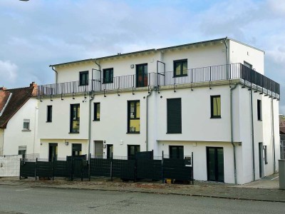 Neubau KFW55: RMH in Königstein energieeffizient, ruhig & familienfreundlich mit Garten