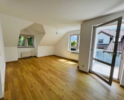 Charmante 2-Zimmer-DG-Wohnung mit Balkon und extra Nutzfläche in Renningen