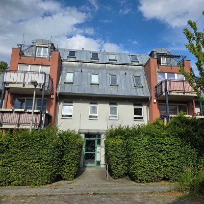 Britzer Garten! Sonnige 3-Zimmer-Wohnung mit Südbalkon und TG-Stellplatz – Toplage am Britzer Garten