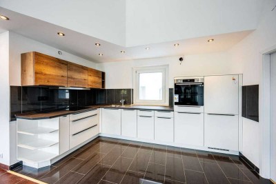 Saniert, mit Einbauküche und Kamin - Luxuswohnen in Barmen