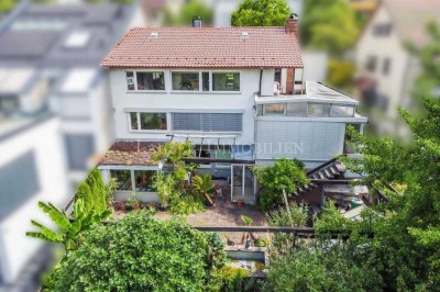 Renovierungsbedürftiges 2-Familienhaus mit Büro und Baugrundstück in S-Sonnenberg
