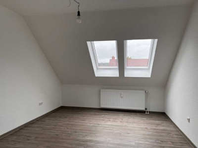 2-Zimmer-Wohnung im DG mit Balkon!