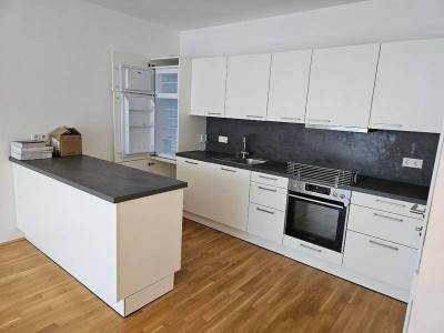 hochwertige 3-Zimmer Eckwohnung mit Balkon + Tiefgaragen-Stellplatz