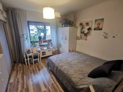 Ruhig gelegene 2 Zi.Wohnung mit Balkon. Ihr erster Schritt zum Eigenheim!