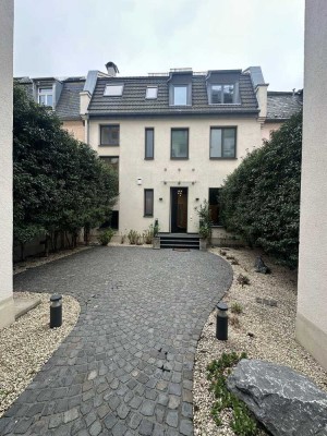 Stadt-Villa mit lux. Innenausst.. in Frankfurt a.M., Nordend-West direkt vom Eigentümer
