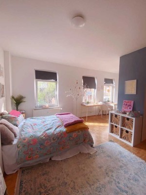 Sonnige 1 Zimmer Wohnung auf dem Hinterhof