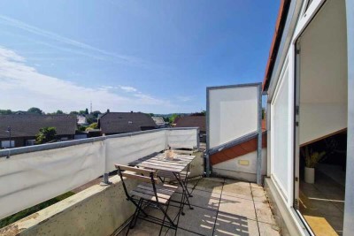 IN KÜRZE IM HERZEN VON INDEN / ALTDORF: GEPFLEGTE 2,5 ZIMMER DG-WOHNUNG MIT SONNENBALKON UND GARAGE