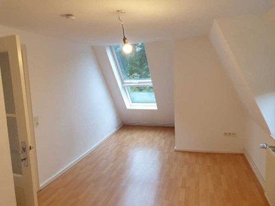 Attraktive 2-Zimmer-Dachgeschosswohnung im Dichterviertel in Itzehoe