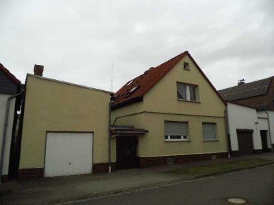 Einfamilienhaus mit Garage in Klostermansfeld zu verkaufen