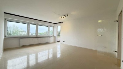 Helle 4-Zimmer-Wohnung mit Balkon, Gartenmitbenutzung und ungestörter Aussicht in Burgdorf-Süd