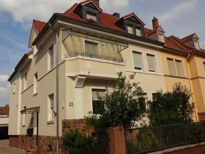 Bald frei !! Wohnung mit Wintergarten // Stadtwohnung, Garage und Tageslichtbad
