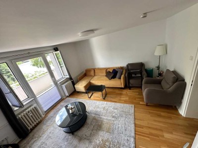 Exklusive und voll möblierte helle Wohnung in Düsseldorf Mörsenbroich