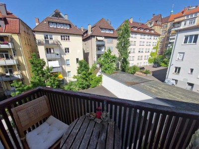 Helle Wohnung mit 2 Balkonen aktuell an eine WG vermietet