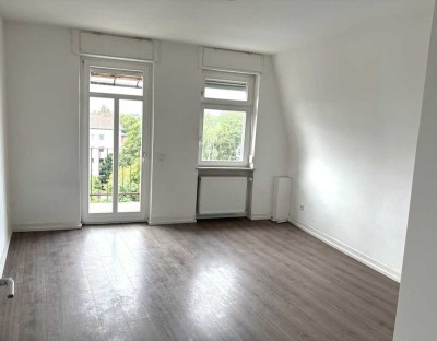 Letzte Chance! 2 Zi.-Altbau ETW mit Balkon!***Ohne Käuferprovision***