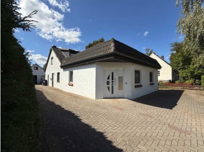 Wohn- und Geschäftshaus mit drei Einheiten in Worpswede  - Erbbaurecht eingetragen -
