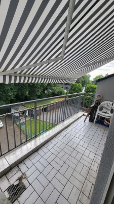 Ansprechende 3-Zimmer-Dachgeschosswohnung mit geh. Innenausstattung mit Balkon und EBK in Bochum