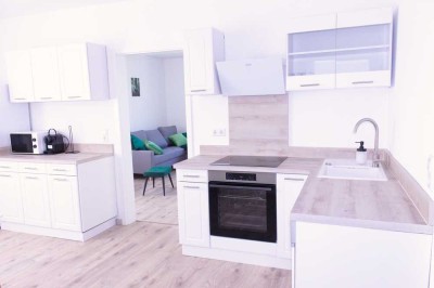 1. OG Wohnung Vollmöbliert EBK Balkon Neusatz